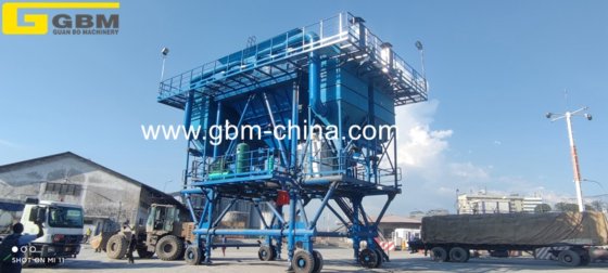 港湾トラック積載用移動式防塵ホッパー