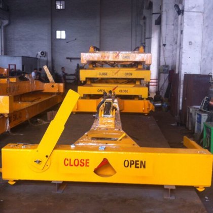 20フィートおよび40フィートコンテナスプレッダー用Hタイプ/Iタイプ半自動コンテナ