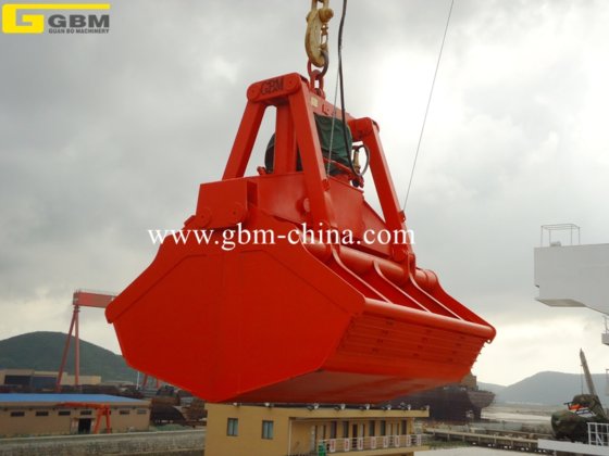 バルク貨物ハンドリング用電動油圧式クラムシェルグラブ