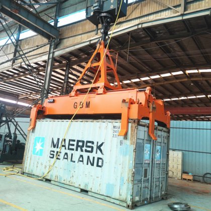 电动液压伸缩式集装箱吊具