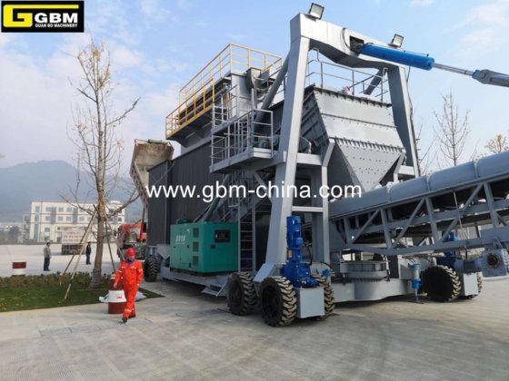 港湾でのバルク貨物の取り扱いに適したトラックアンローダーを備えたGbm 1200tphモバイルシップローダー