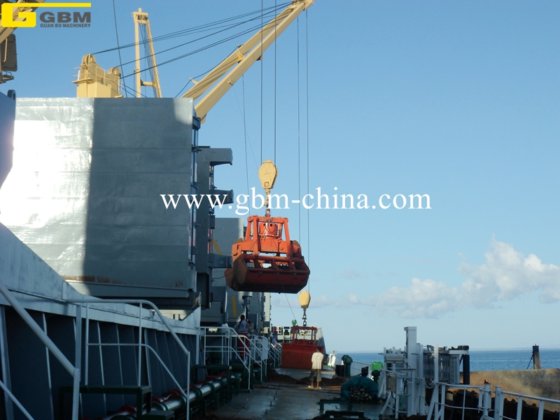 船舶散货装卸中广泛应用的电动液压抓斗