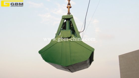 船舶クレーンでのバルク貨物のハンドリング用電動油圧式グラブ