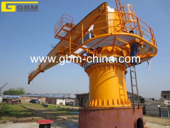 Grue à flèche télescopique GBM