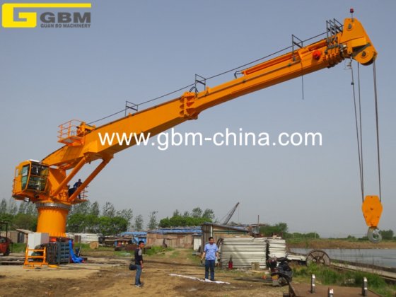 Grue à flèche télescopique GBM