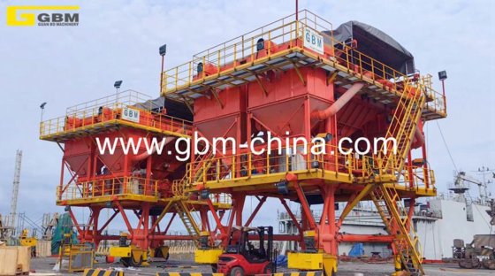Gbm 20立方米移动式环保料斗在港口用于处理熟料