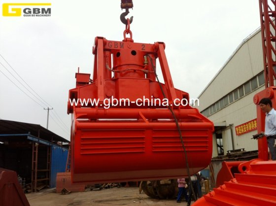 Godet élévateur électrohydraulique GBM pour