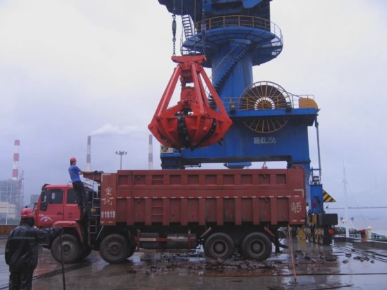 双绳橘皮式机械抓斗