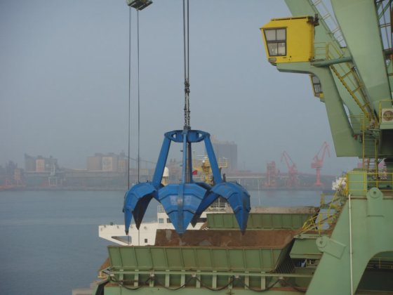 2本のロープを使ったオレンジピールのマシカルグラブ