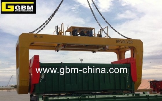 广泛使用的集装箱旋转吊具，用于处理开放式油罐集装箱