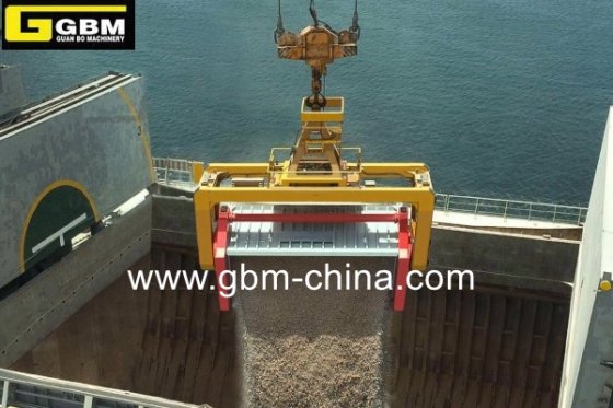 广泛使用的集装箱旋转吊具，用于处理开放式油罐集装箱