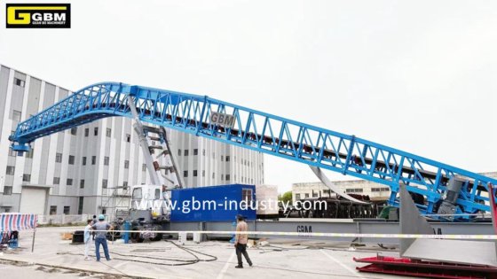 バルク貨物積載用エプロンフィーダー付き高効率シップローダー/テレスタックコンベア