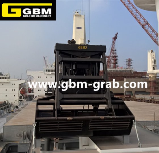 Clamshell Grab with Leakproof Function
