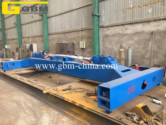 Gbm 20フィートおよび40フィート半自動コンテナスプレッダー