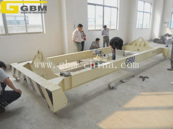 优质20英尺-40英尺半自动集装箱吊具/升降架