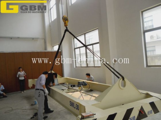 优质20英尺-40英尺半自动集装箱吊具/升降架