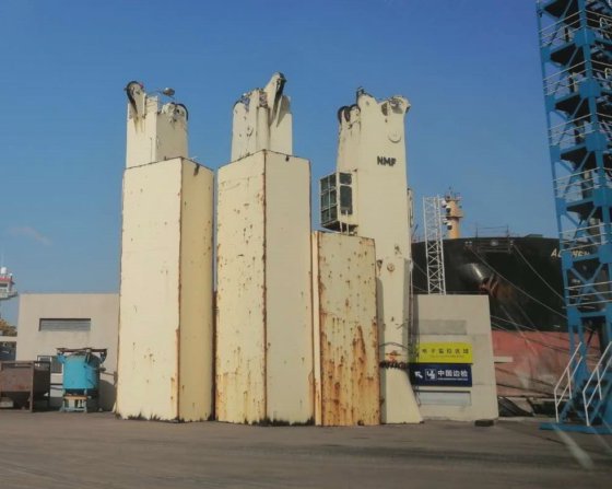 45吨30米二手船用甲板起重机/船用起重机出售