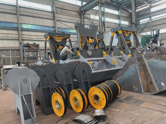 遥控防漏翻盖抓斗