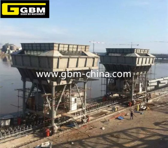 100-200立方米轨道式防尘料斗 水泥料斗 熟料料斗 散装物料料斗 港口料斗