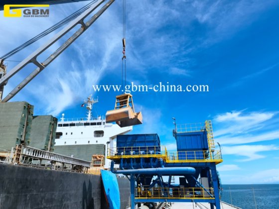 セメント工場におけるクリンカー処理用レール式防塵ホッパー