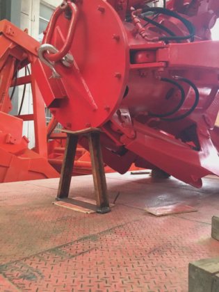 30吨四绳船用起重机抓斗