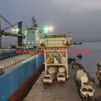 50 M3 産業用モバイルホッパー価格 石炭セメント/肥料 防塵ホッパーローダー