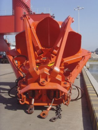 28t油圧式オレンジピールグラブ