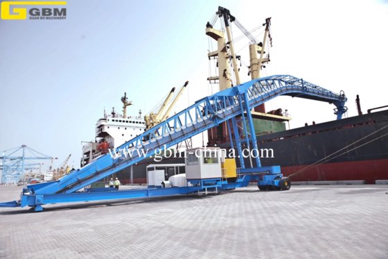 用于散装货物的带给料机的装船系统