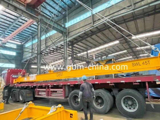 20英尺 40英尺半自动集装箱吊具