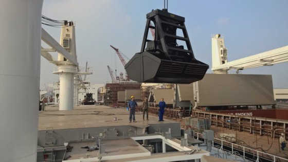 广泛使用的双缸12cbm遥控抓斗//用于船舶起重机的抓斗