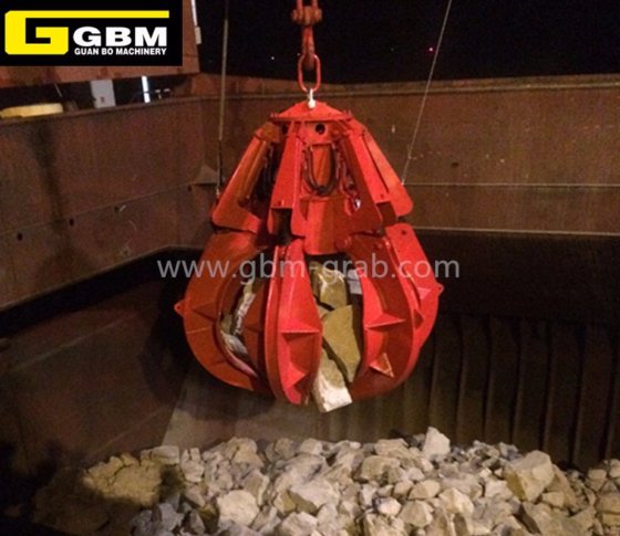 電気油圧式オレンジピールグラブ（石スクラップゴミ）