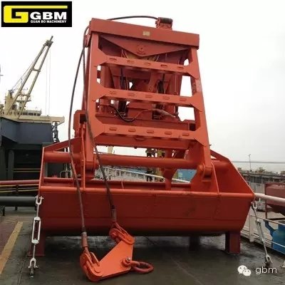 Grappin télécommandé pour charbon