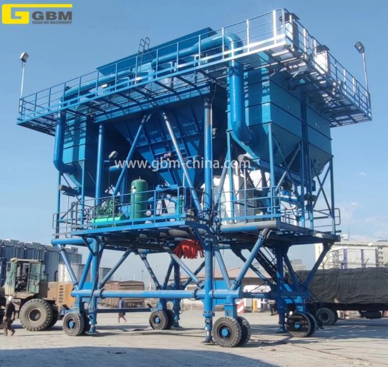 バルク貨物処理用集塵機付き移動式ホッパー