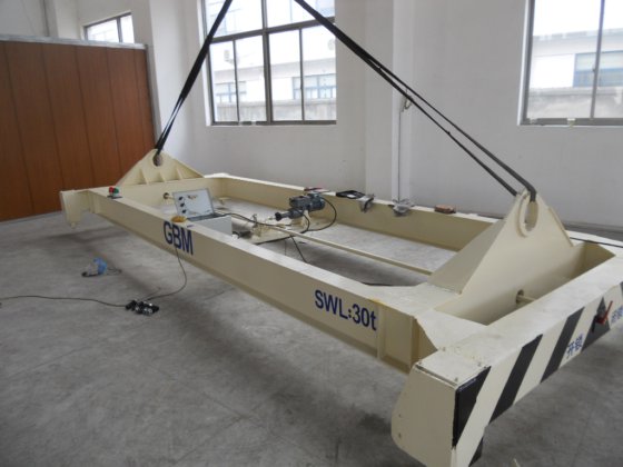 自走式碎屑撒布机 撒布拖车