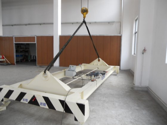 自走式碎屑撒布机 撒布拖车