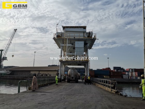 セメント工場・港湾におけるセメント処理用移動式エコホッパー・防塵ホッパー