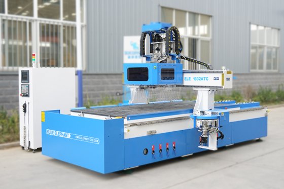 1632 ATC CNC 雕刻机(带聚合头)
