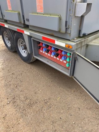 シンプレクス・トライデント・トレーラー・ロード・バンク 500KW