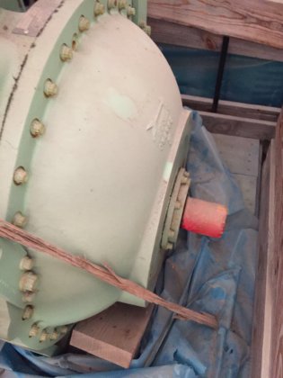 サレール、オイルセパレーター・コンプレッサー・フレーム付きニューサープラス