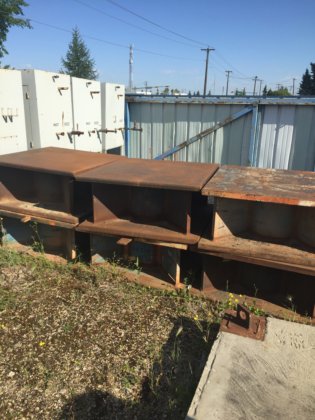 22" 高 400 吨设备支架