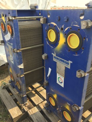 熱交換器 最大W.P. 100 psi @