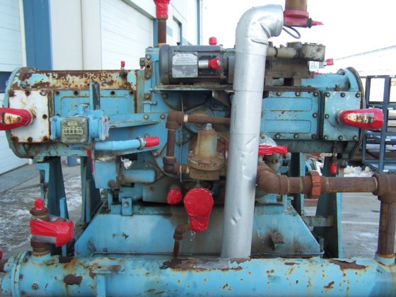 白色，压缩机框架