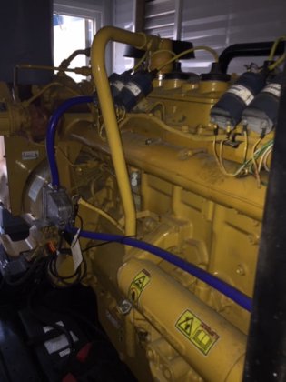 集装箱式卡特彼勒 170 千瓦、天然气、480 伏发电机组