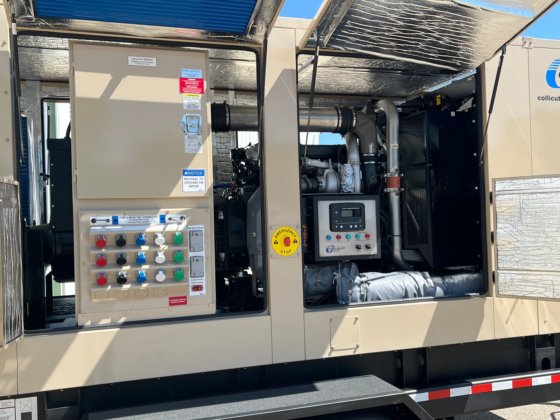 斯堪尼亚拖车 368 千瓦，480 伏，带斯坦福交流发电机的柴油发电机