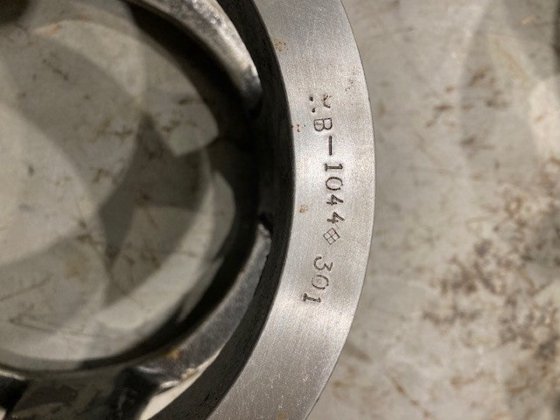 Ariel 阀门椅 B-1044