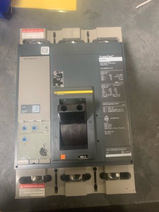 施耐德 PowerPact 800 安培断路器