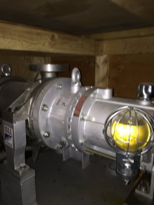 Mポンプとウェグ15馬力モーター