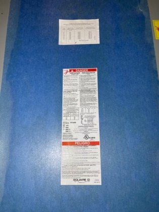 平方 D 双掷封闭式转换开关 600 伏