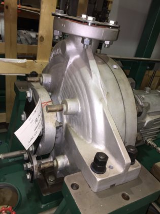 2台のPCCポンプとバルドール30馬力モーター