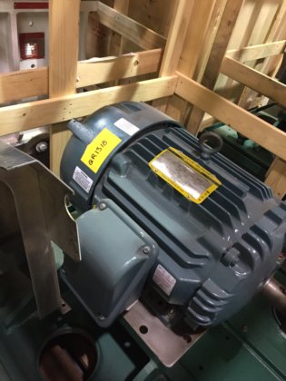 2台のPCCポンプとバルドール30馬力モーター